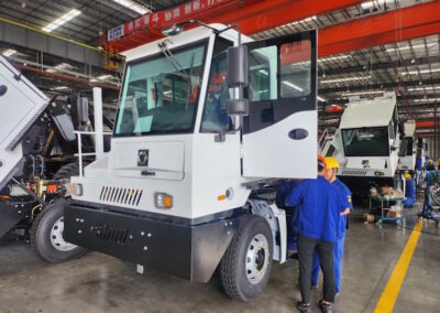 XPT90E Port tug tractor